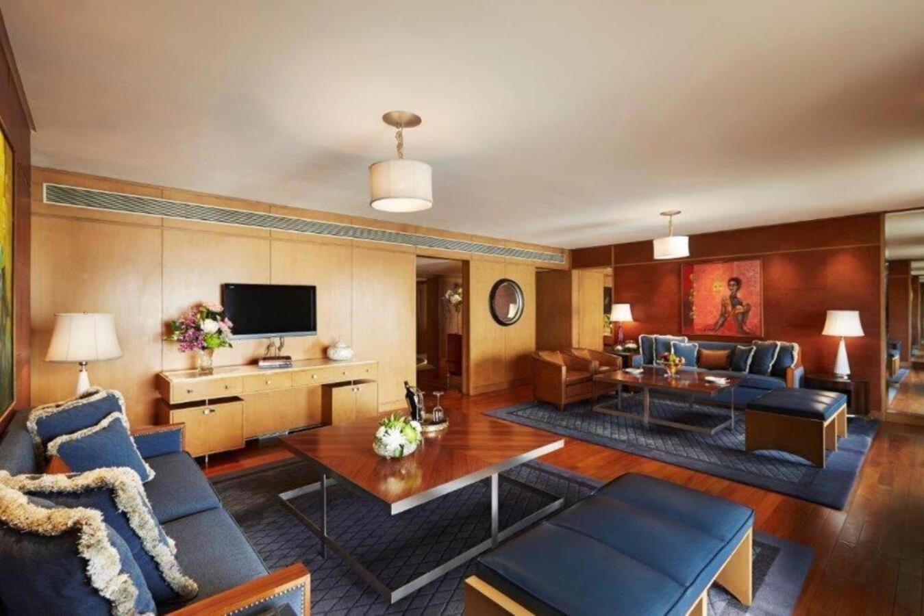 Отель Taj Lands End Мумбаи Экстерьер фото A suite at the Mandarin Oriental, New York
