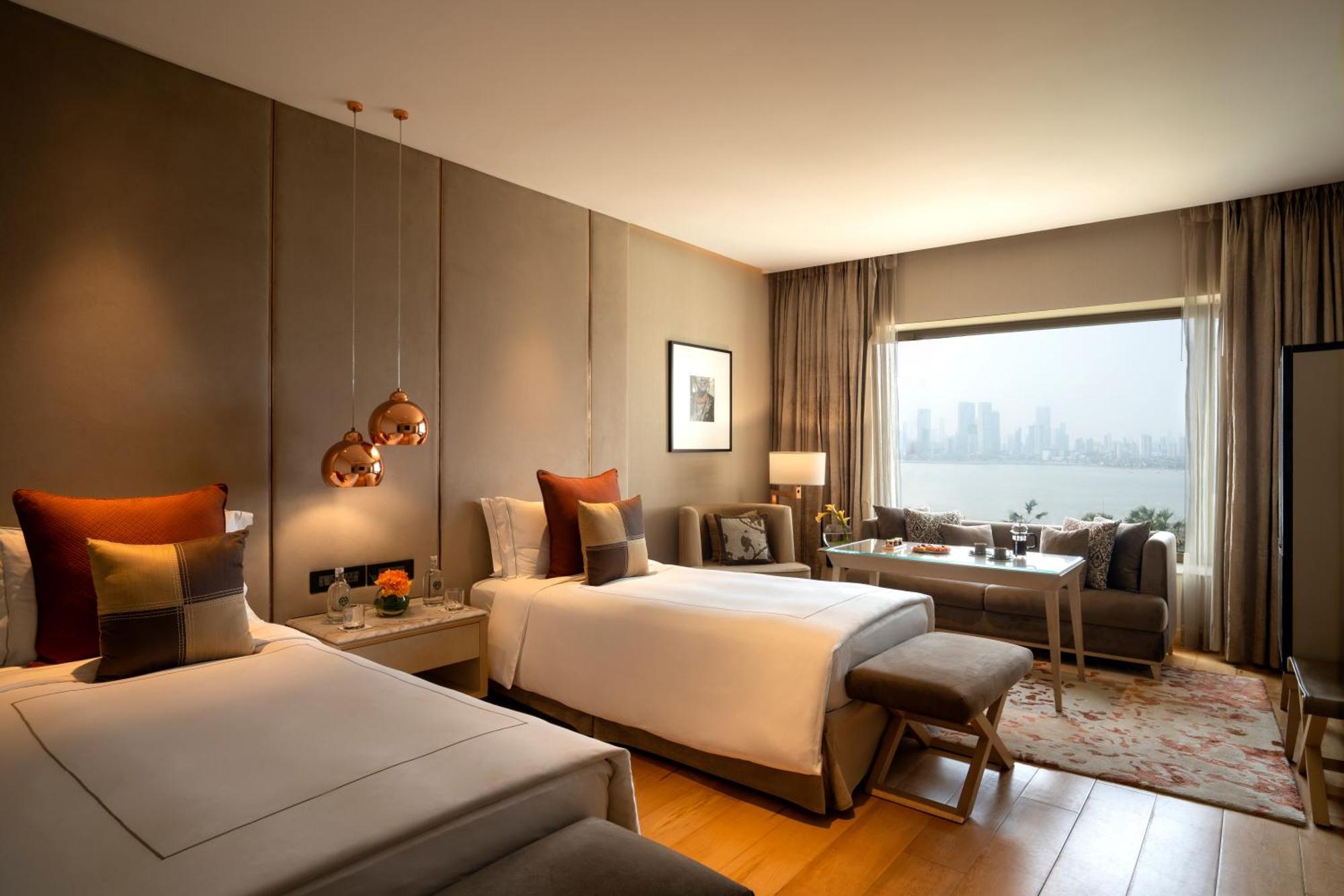 Отель Taj Lands End Мумбаи Экстерьер фото Deluxe Room